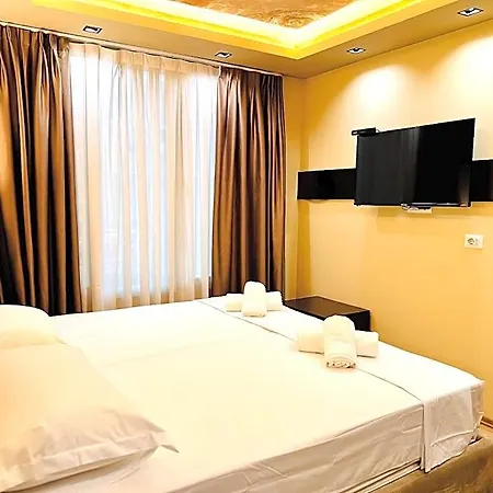 4r Hotel Tirana