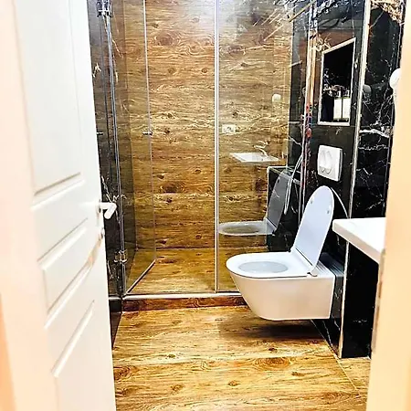 4r Hotel Tirana